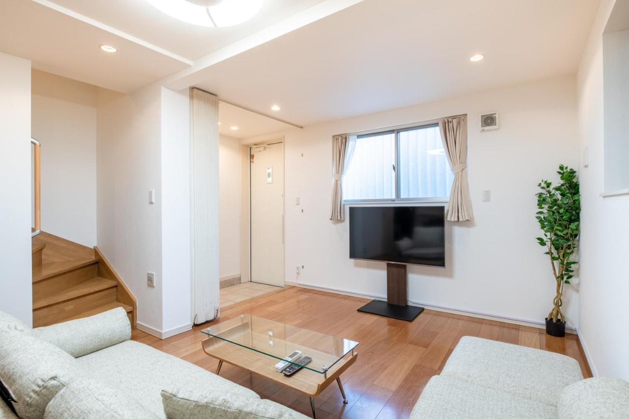 新宿6丁目戸建 Tokyo Esterno foto