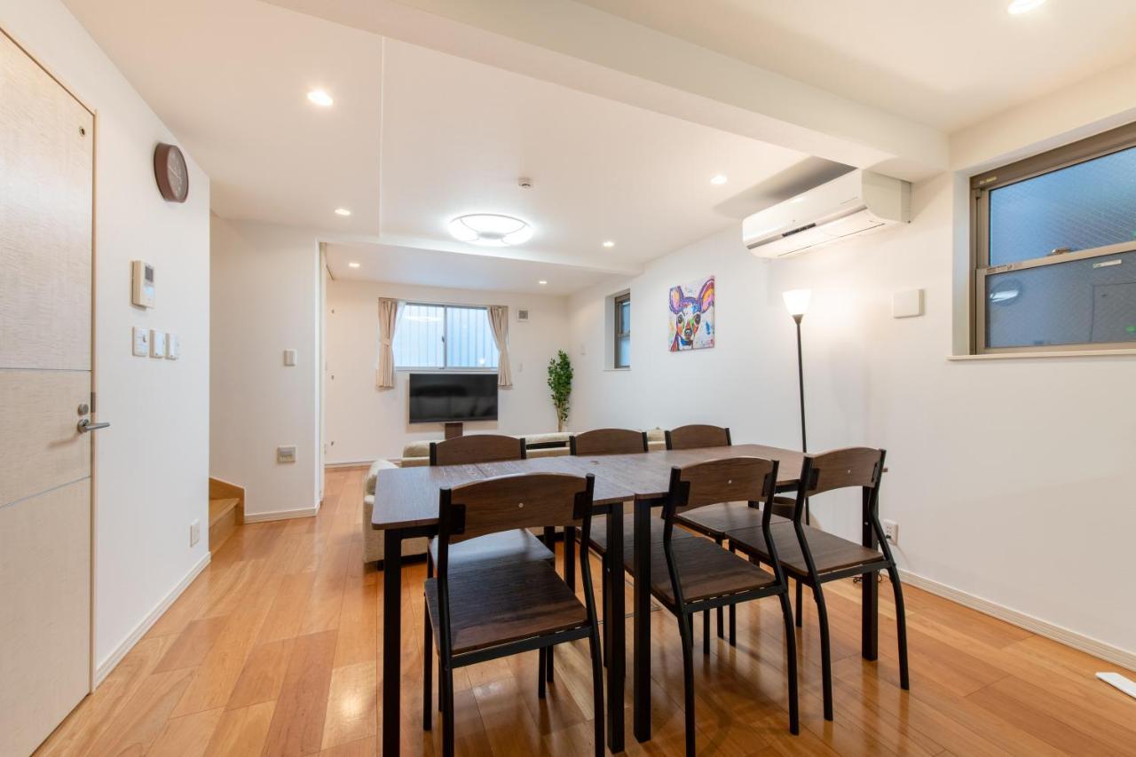 新宿6丁目戸建 Tokyo Esterno foto